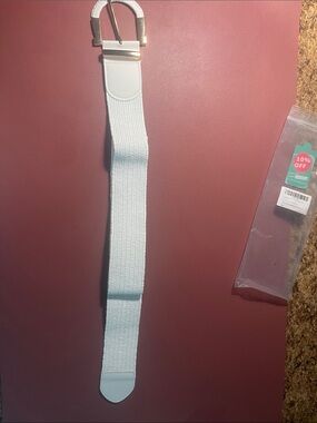 Women’s White Elastic Fashion Belt with Gold Buckle